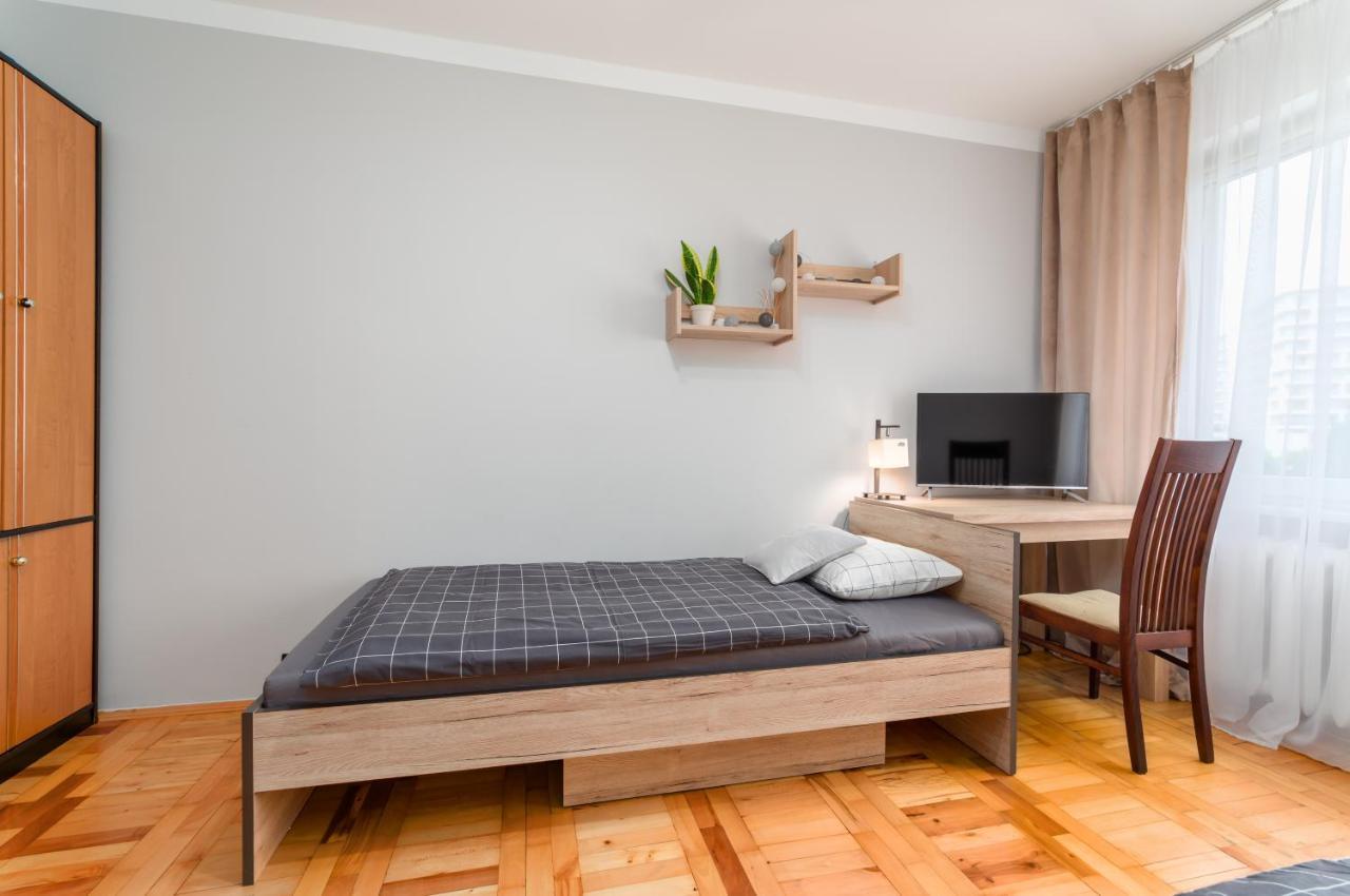 Two Bedrooms Apartment Faktura Fast Check-In 24H Rzeszów Kültér fotó